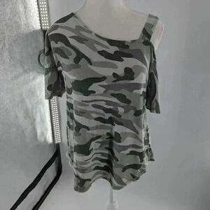 Cable And Gauge Green Camo Women's Medium Open Shoulder Top
